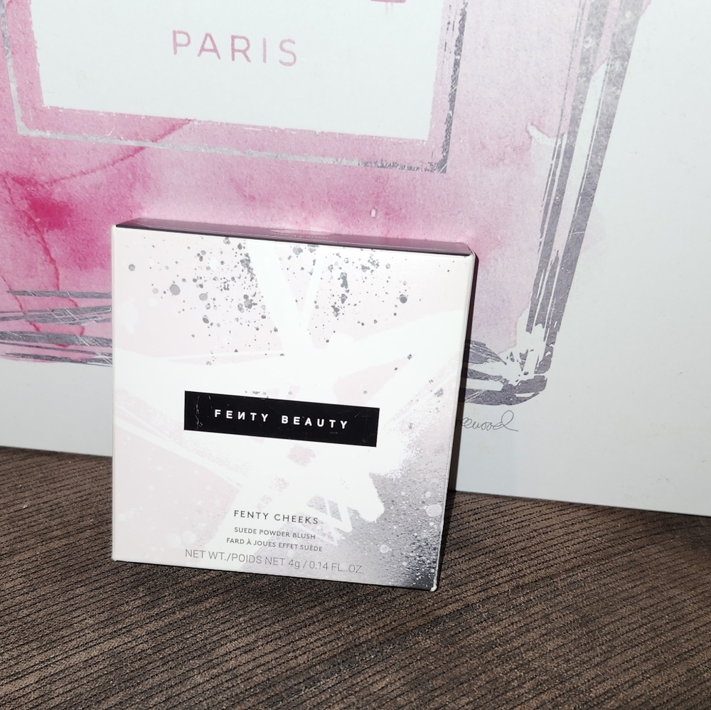 FENTY BEAUTY SUEDE POWDER BLUSH BNWOT